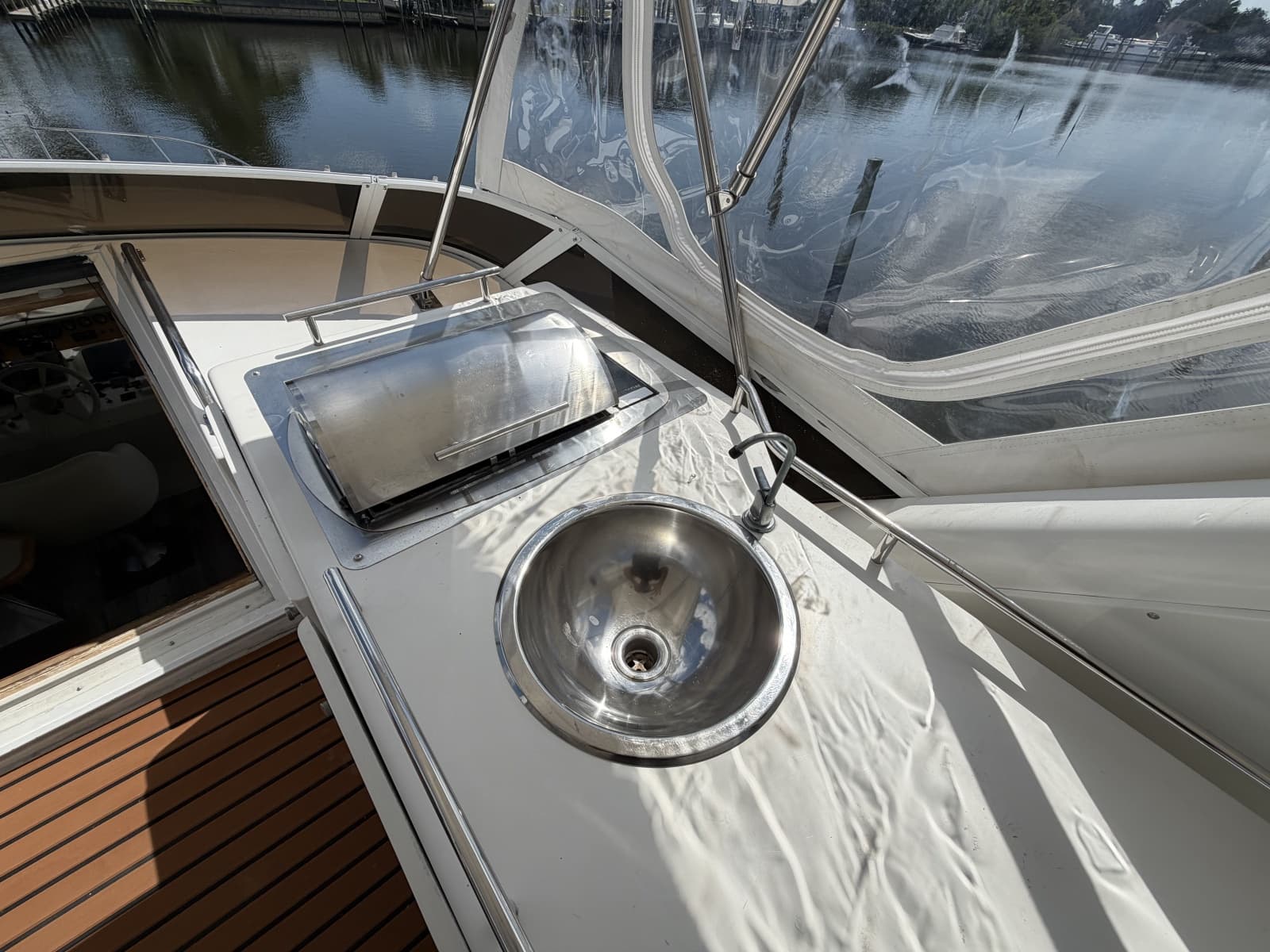 1999 Navigator 5300 - Photo 40
