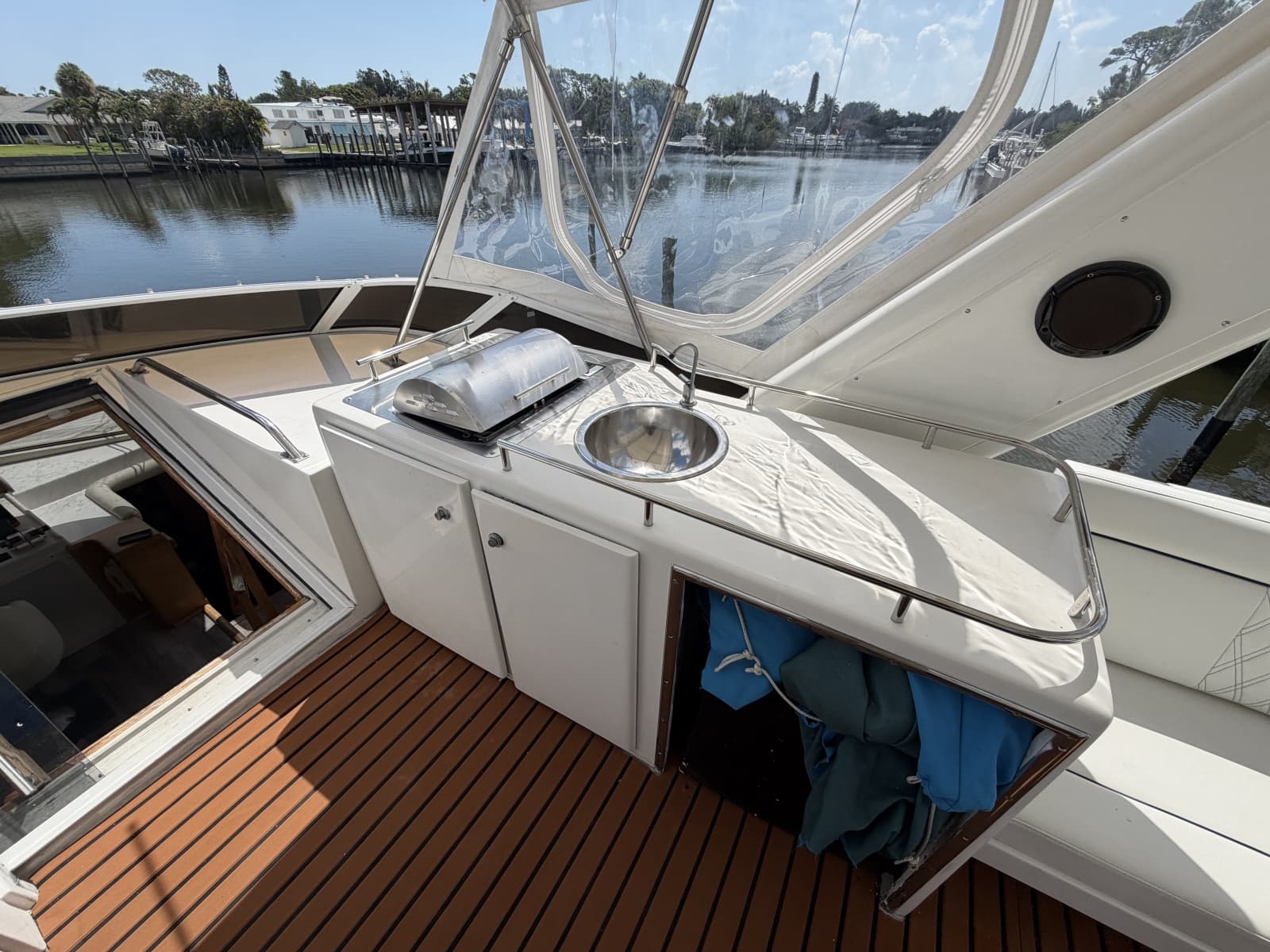 1999 Navigator 5300 - Photo 39