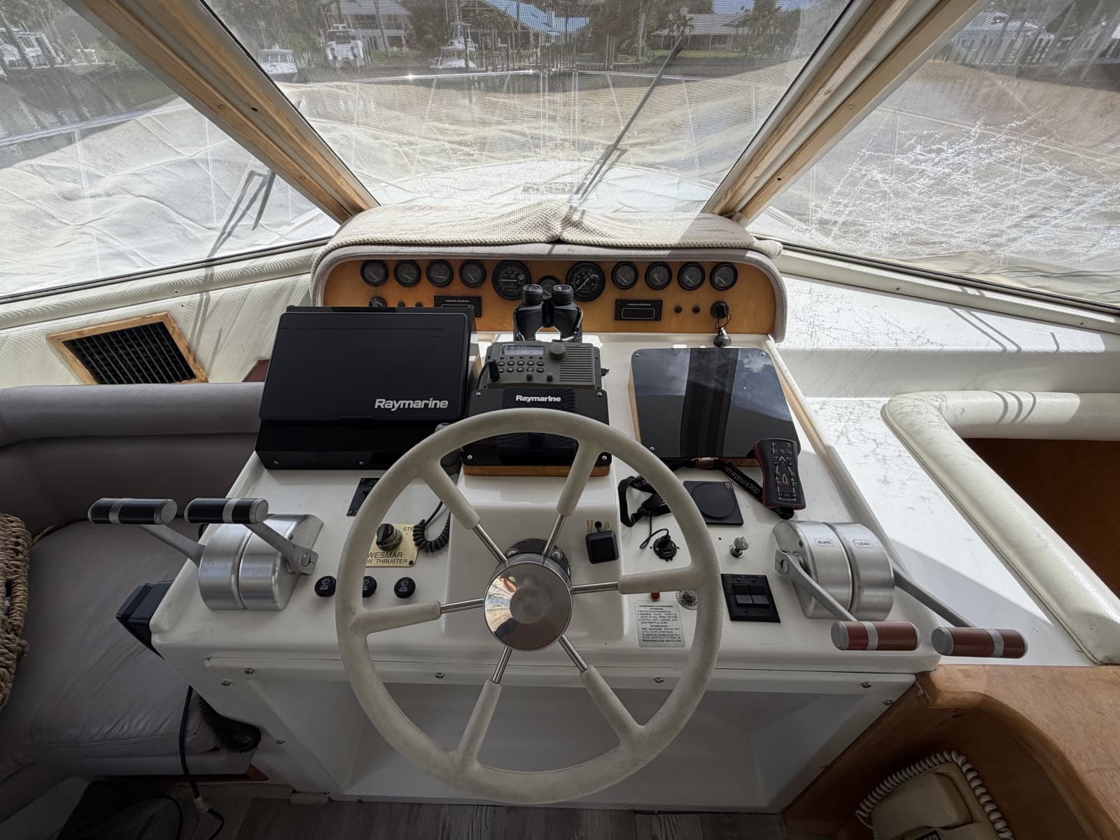 1999 Navigator 5300 - Photo 19