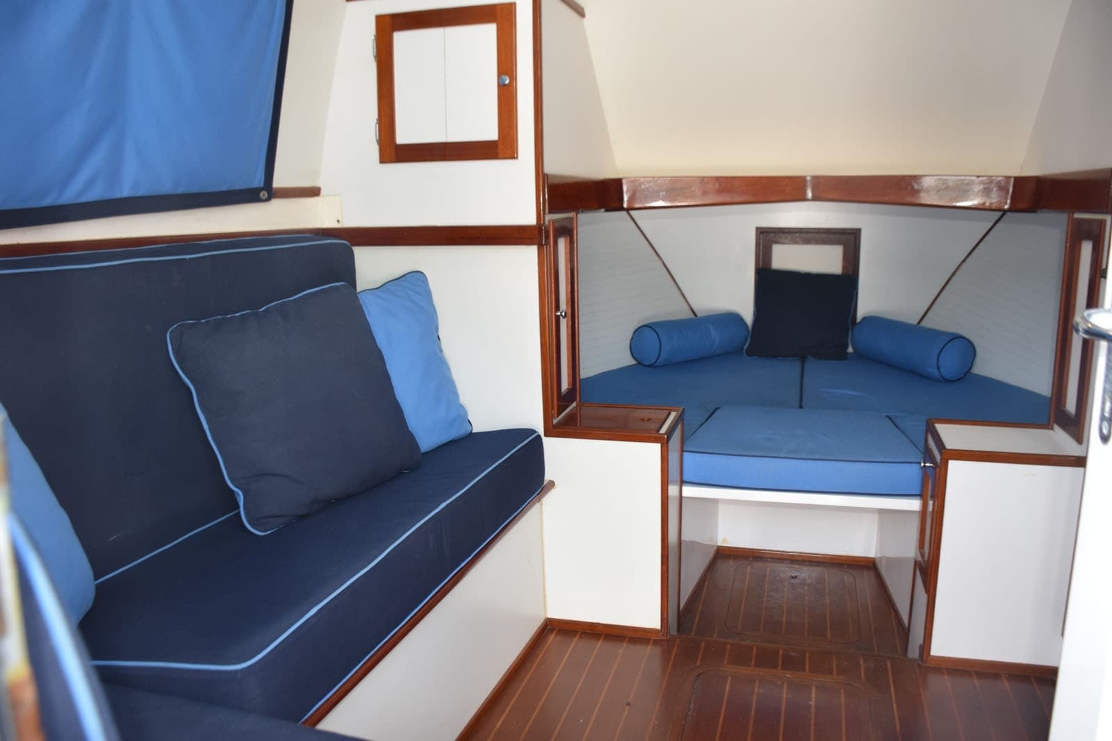 1976 Bertram Flybridge Cruiser - Photo 20