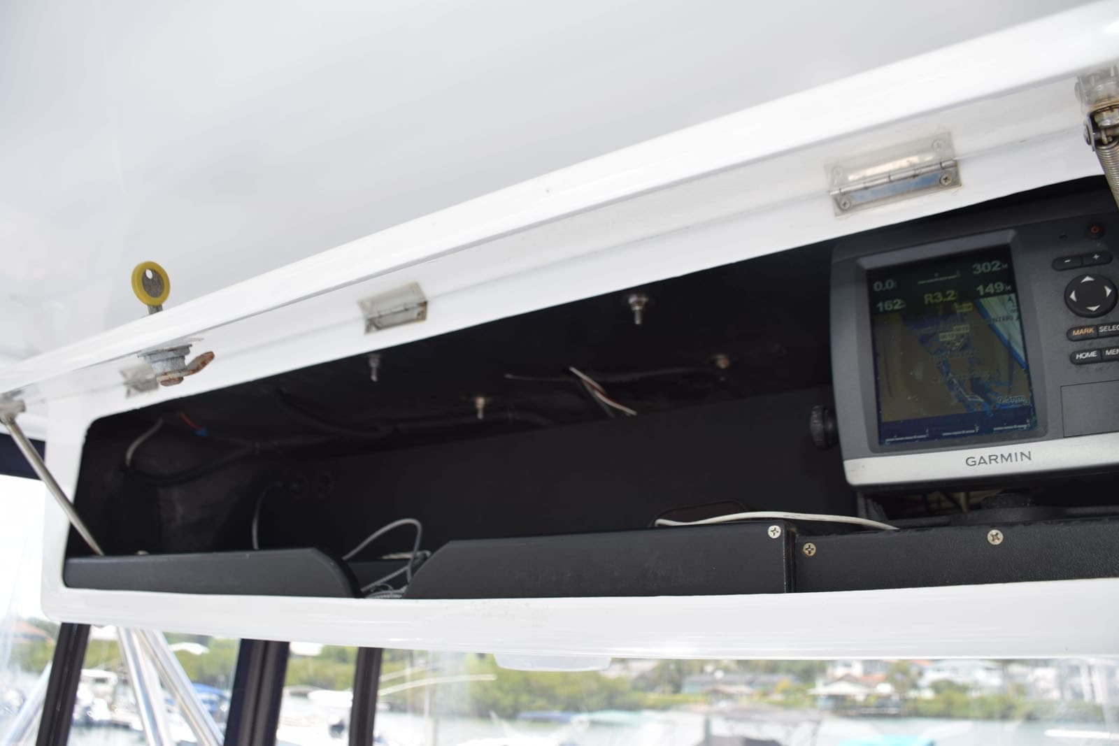 1976 Bertram Flybridge Cruiser - Photo 13