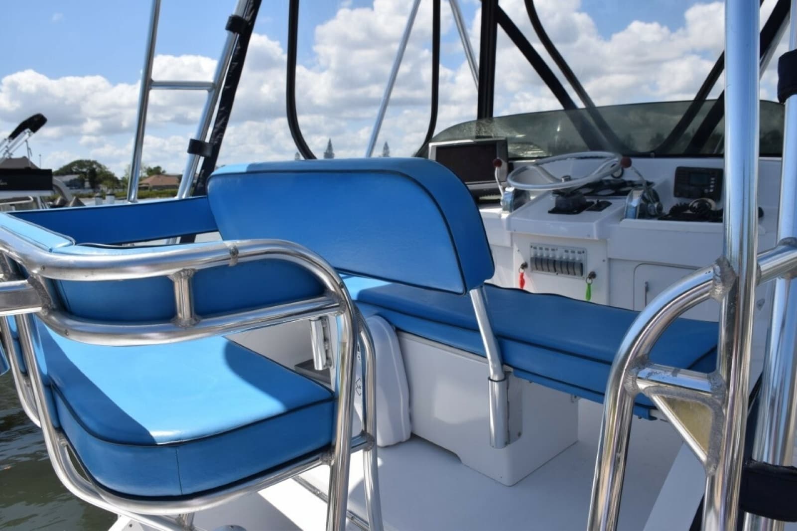 1976 Bertram Flybridge Cruiser - Photo 3