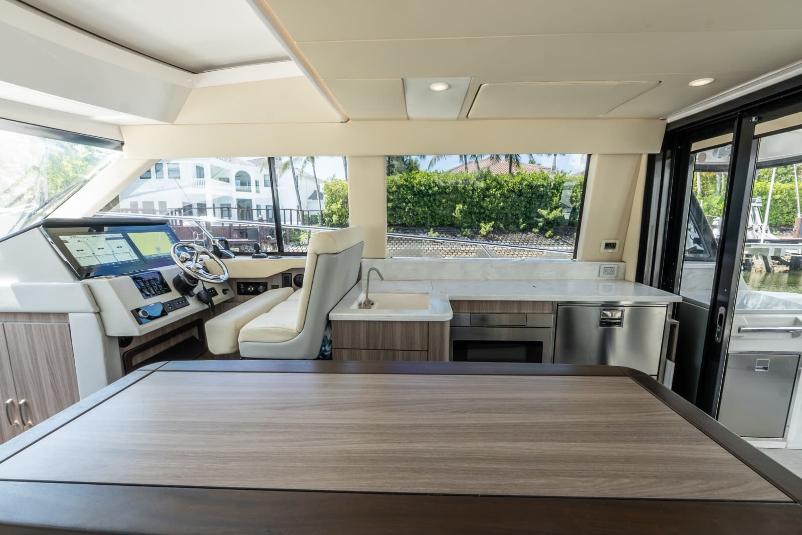2022 Regal 42 XO - Photo 40