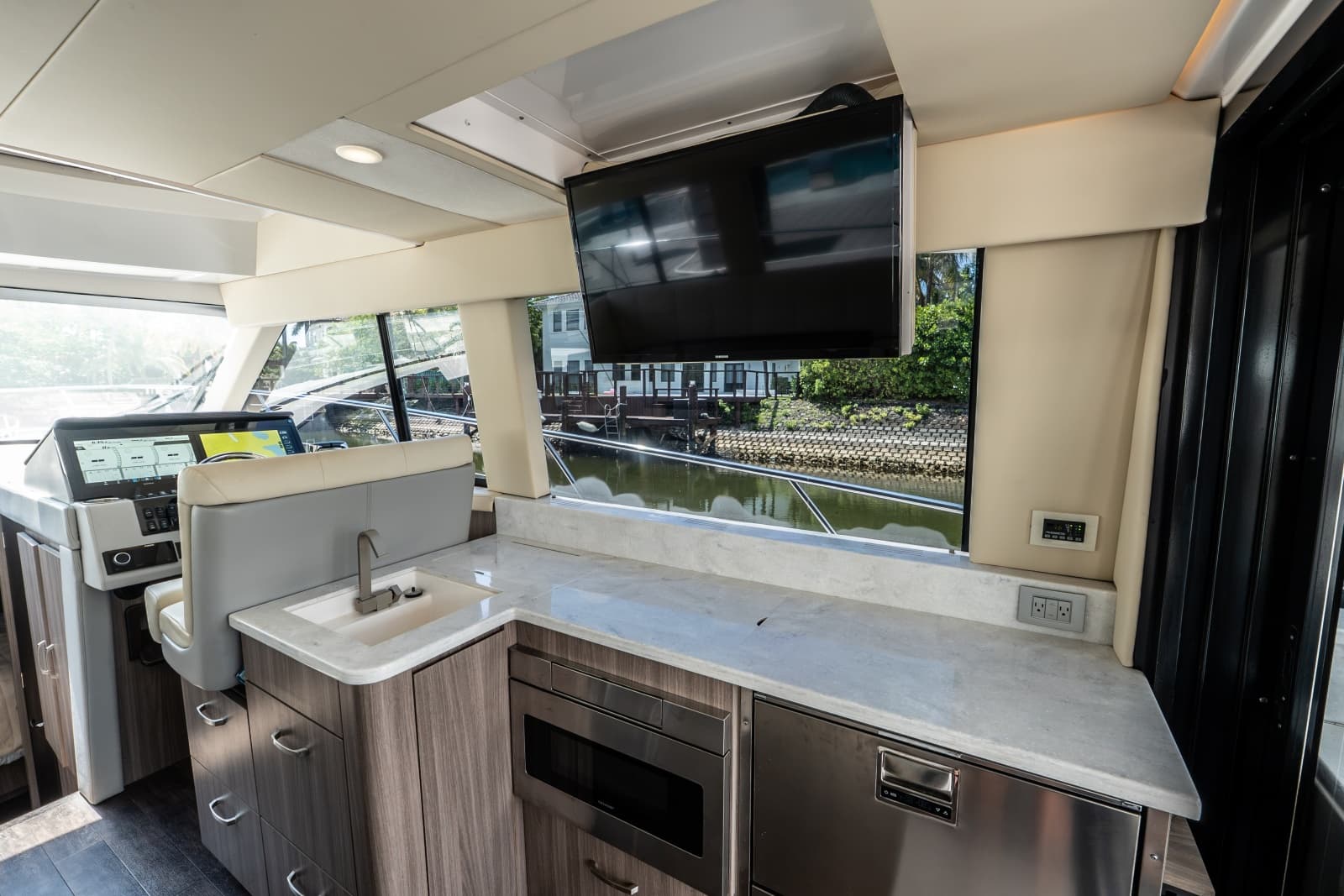 2022 Regal 42 XO - Photo 38
