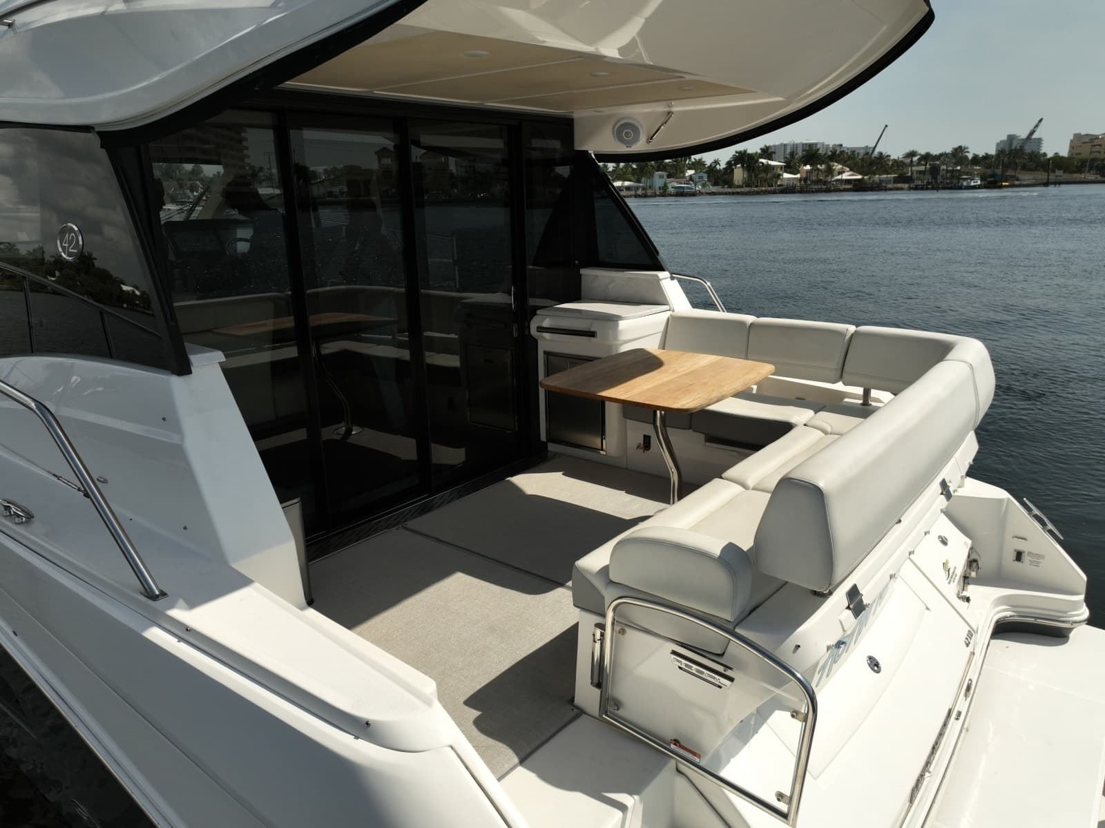 2022 Regal 42 XO - Photo 7