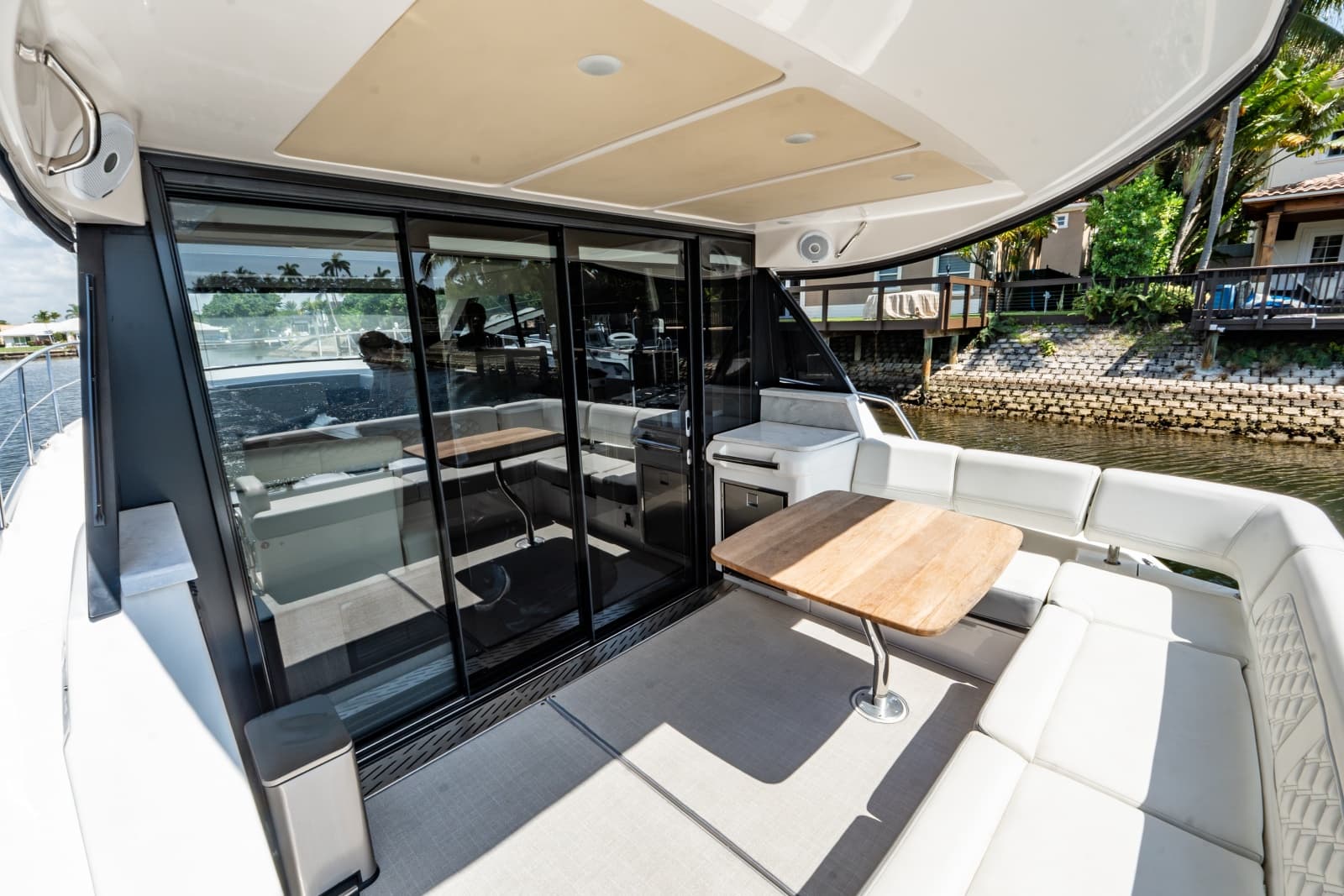 2022 Regal 42 XO - Photo 30