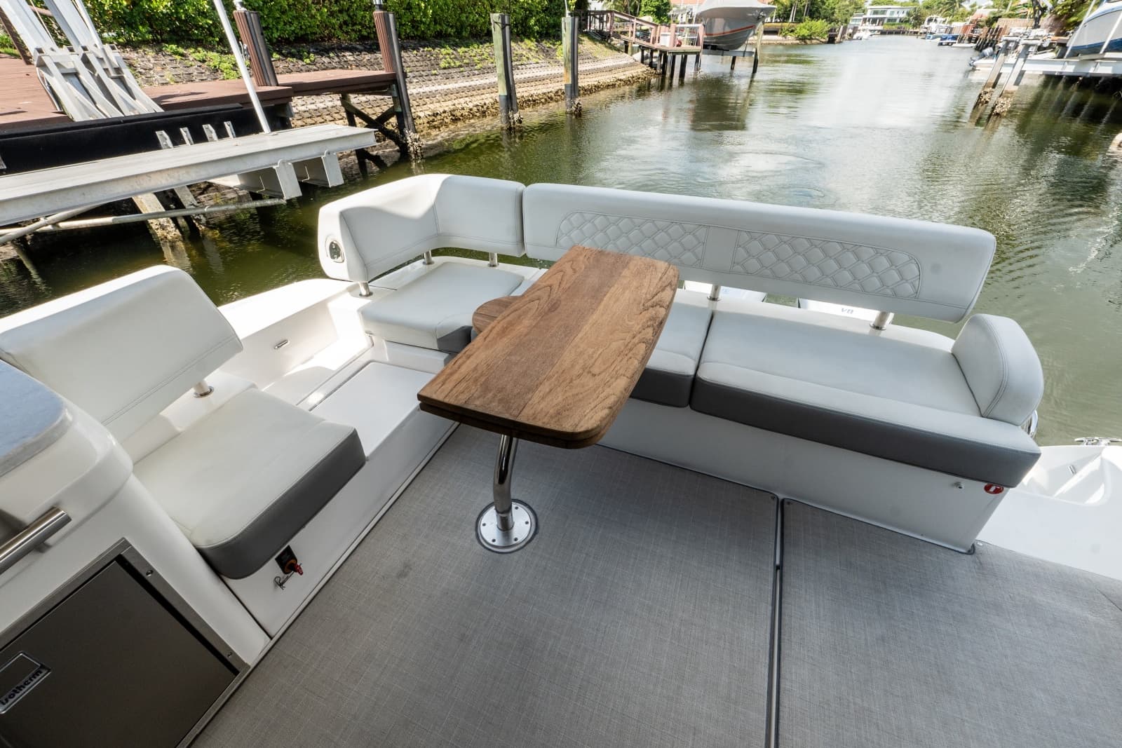 2022 Regal 42 XO - Photo 24