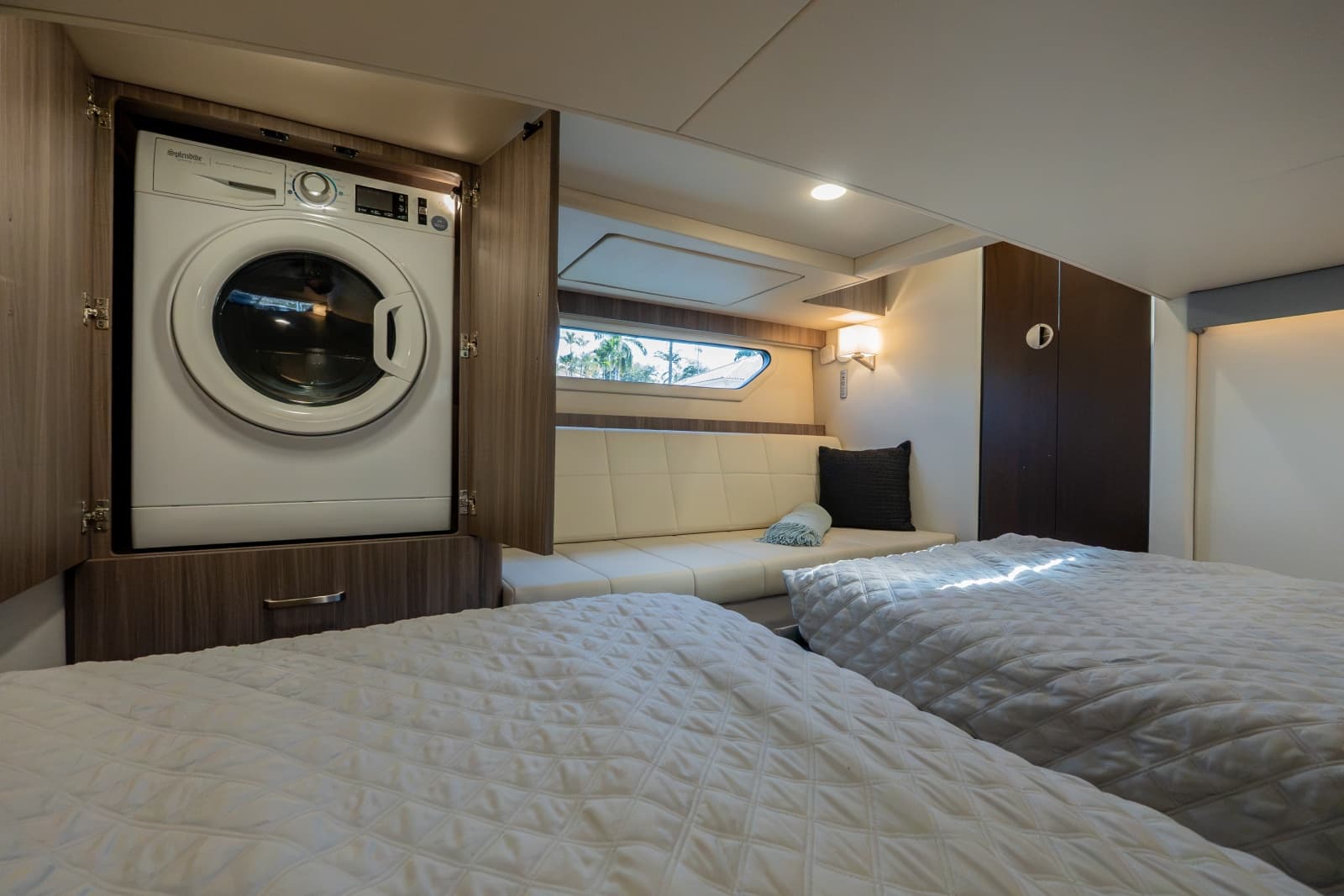 2022 Regal 42 XO - Photo 62