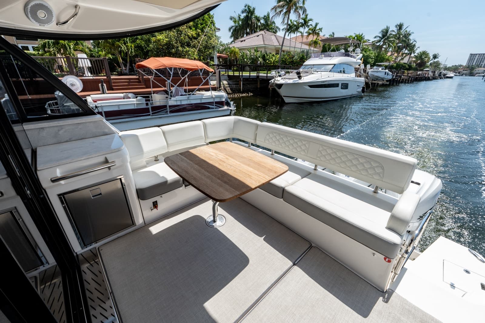 2022 Regal 42 XO - Photo 25