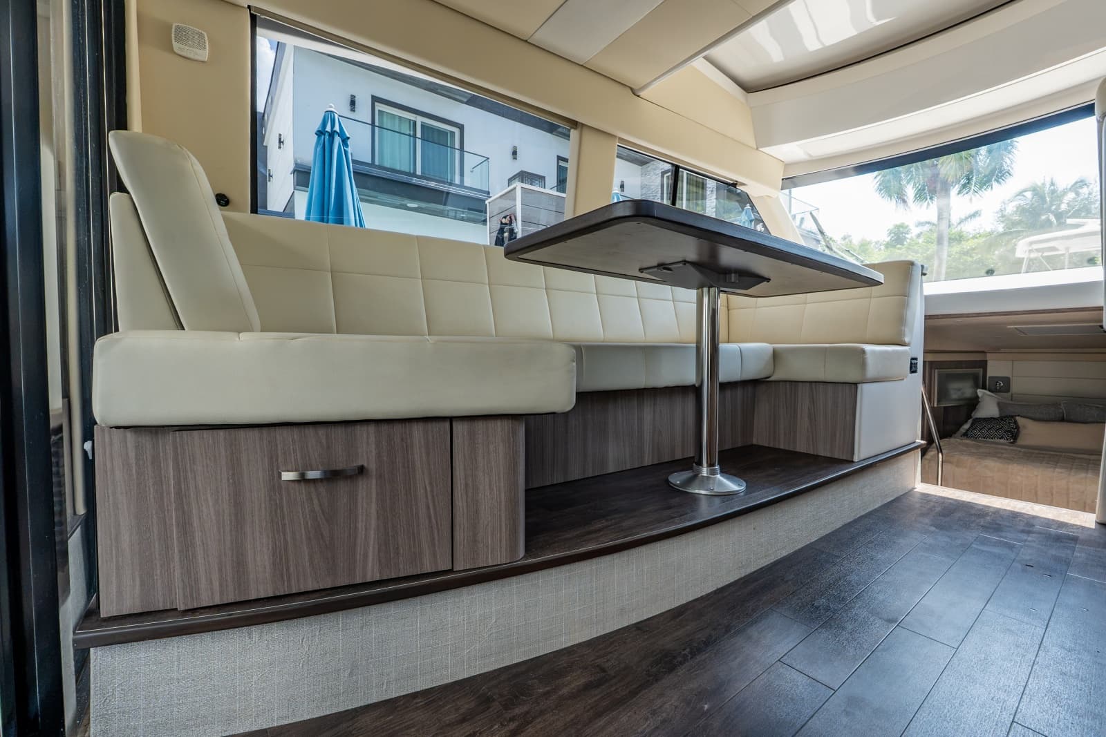 2022 Regal 42 XO - Photo 34