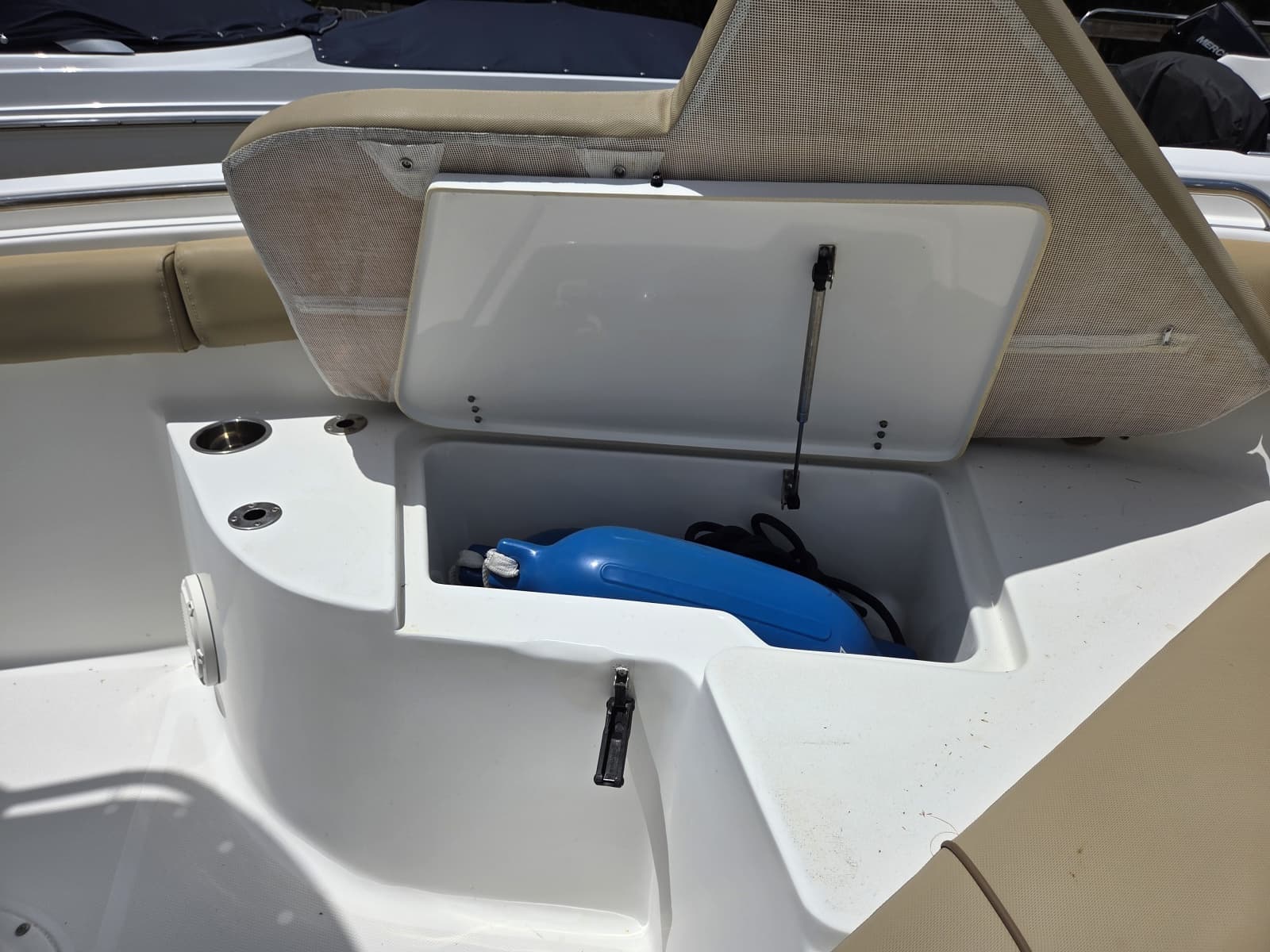 2017 Sea Hunt Ultra 211 - Photo 26