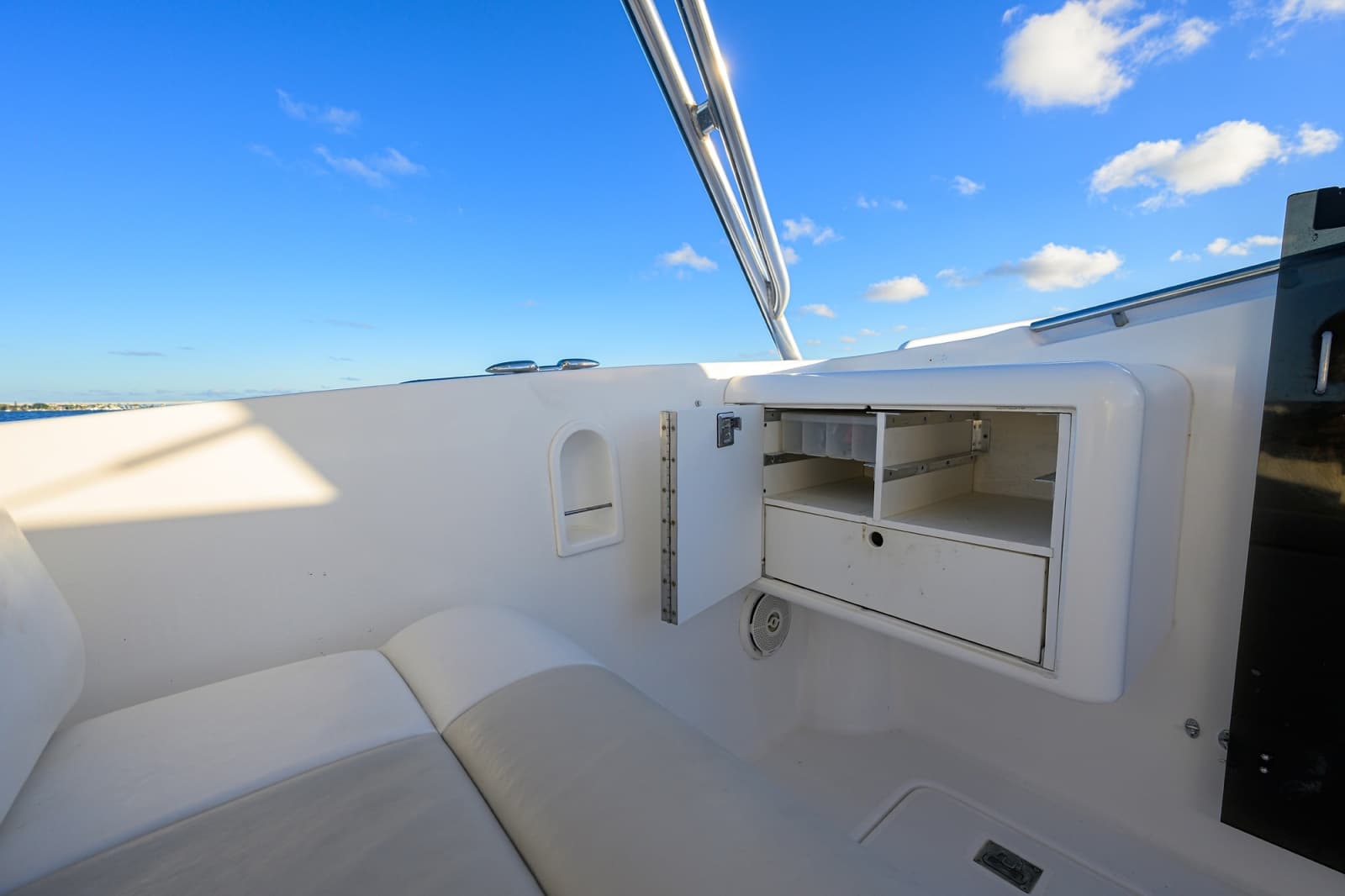 1998 Lazzara Yachts 28 Aura Tournament - Photo 4