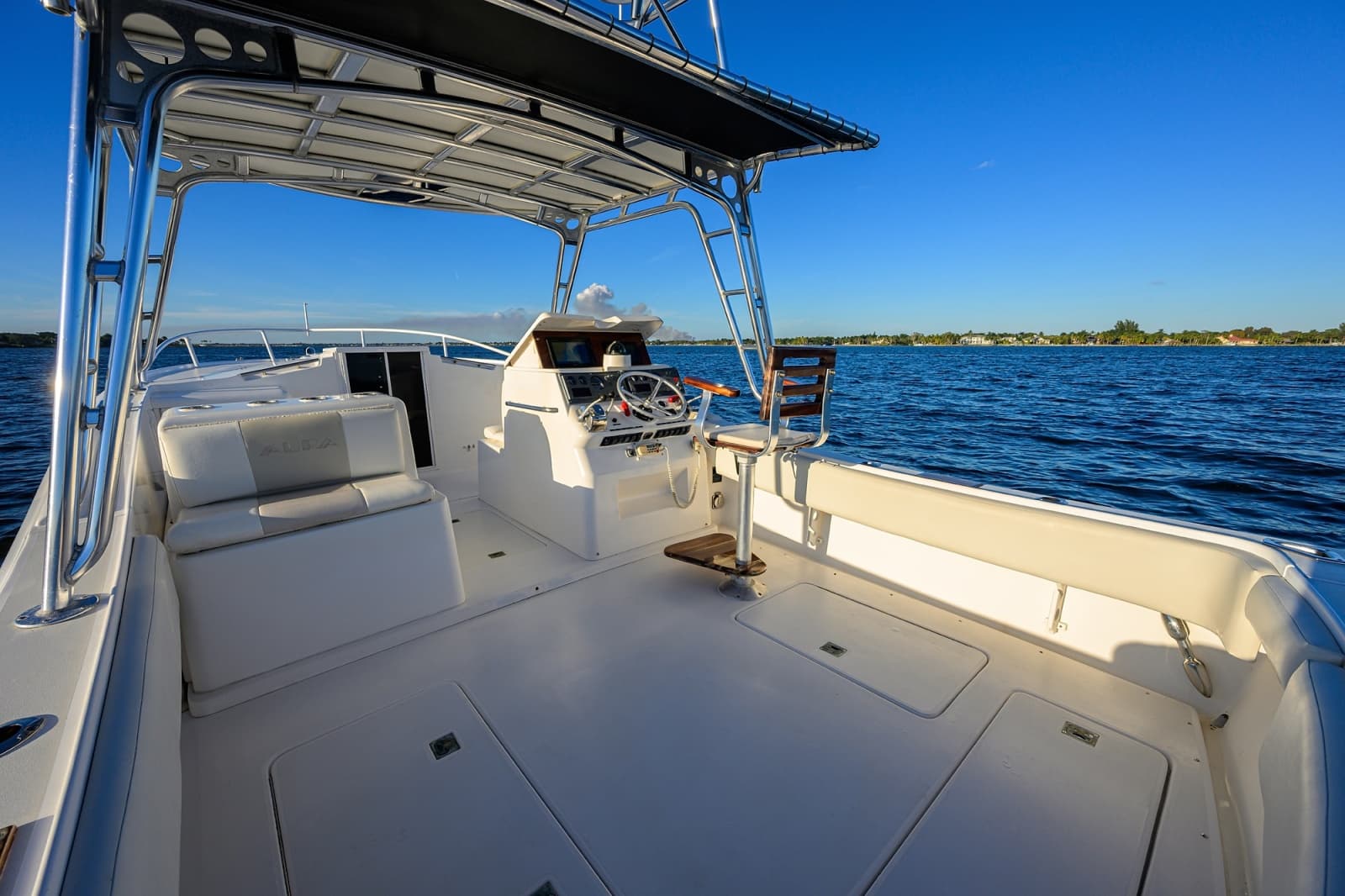 1998 Lazzara Yachts 28 Aura Tournament - Photo 21