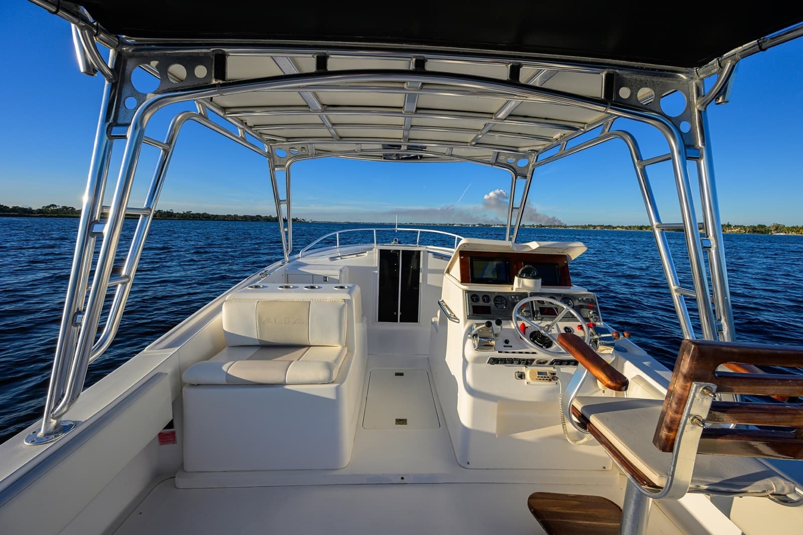 1998 Lazzara Yachts 28 Aura Tournament - Photo 24
