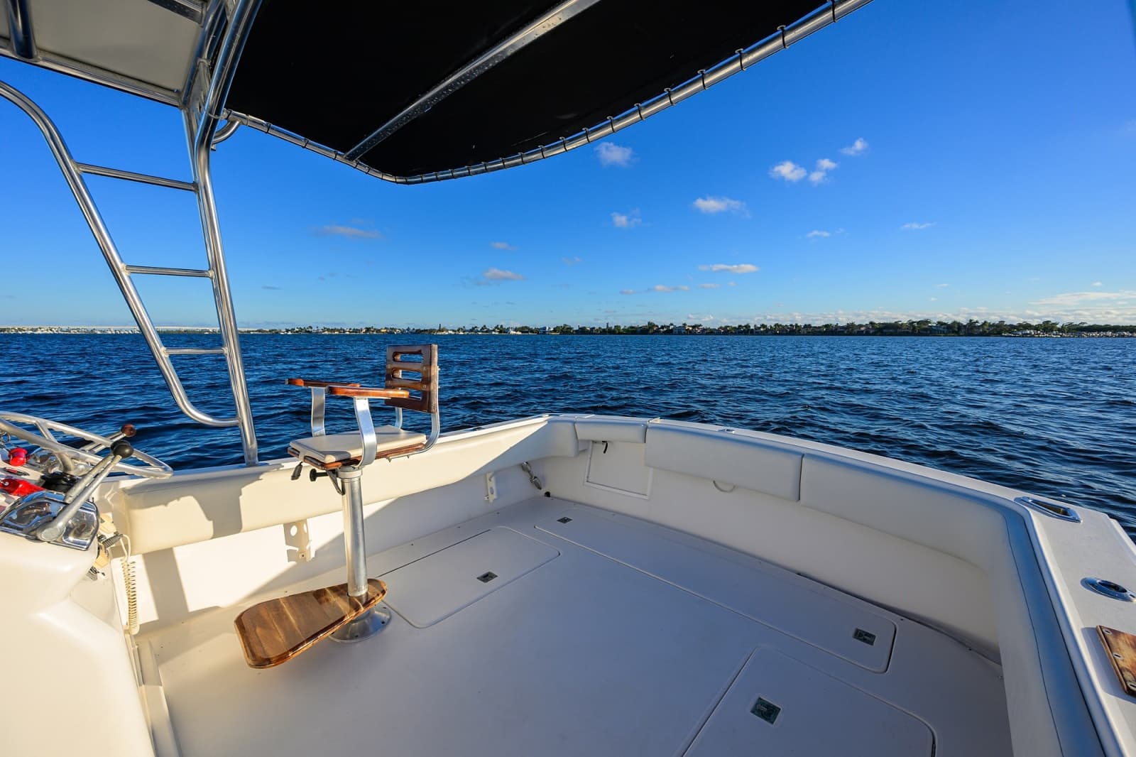 1998 Lazzara Yachts 28 Aura Tournament - Photo 15