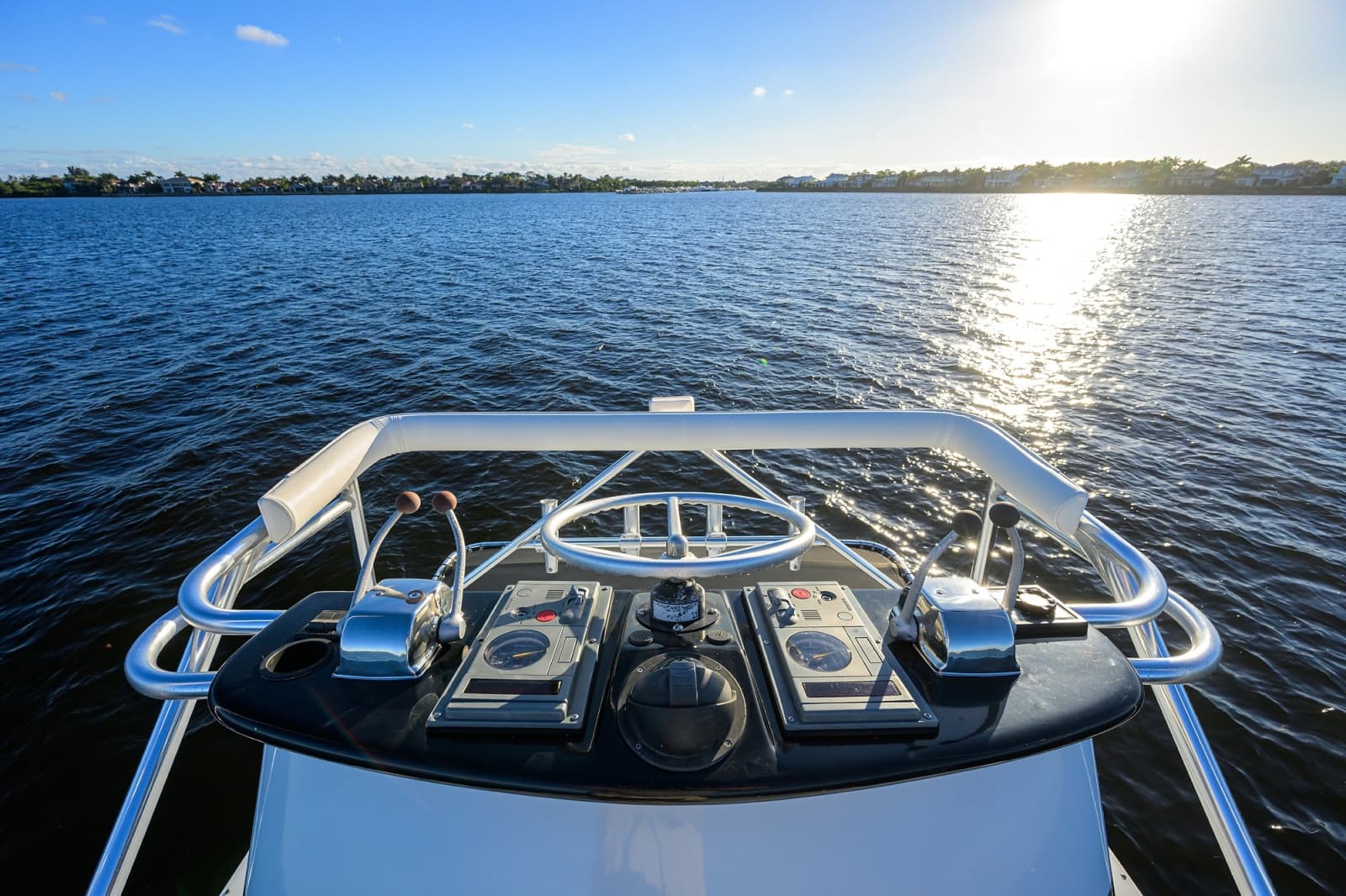 1998 Lazzara Yachts 28 Aura Tournament - Photo 31
