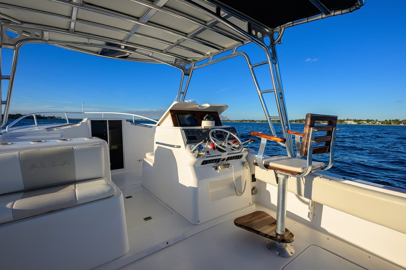 1998 Lazzara Yachts 28 Aura Tournament - Photo 26