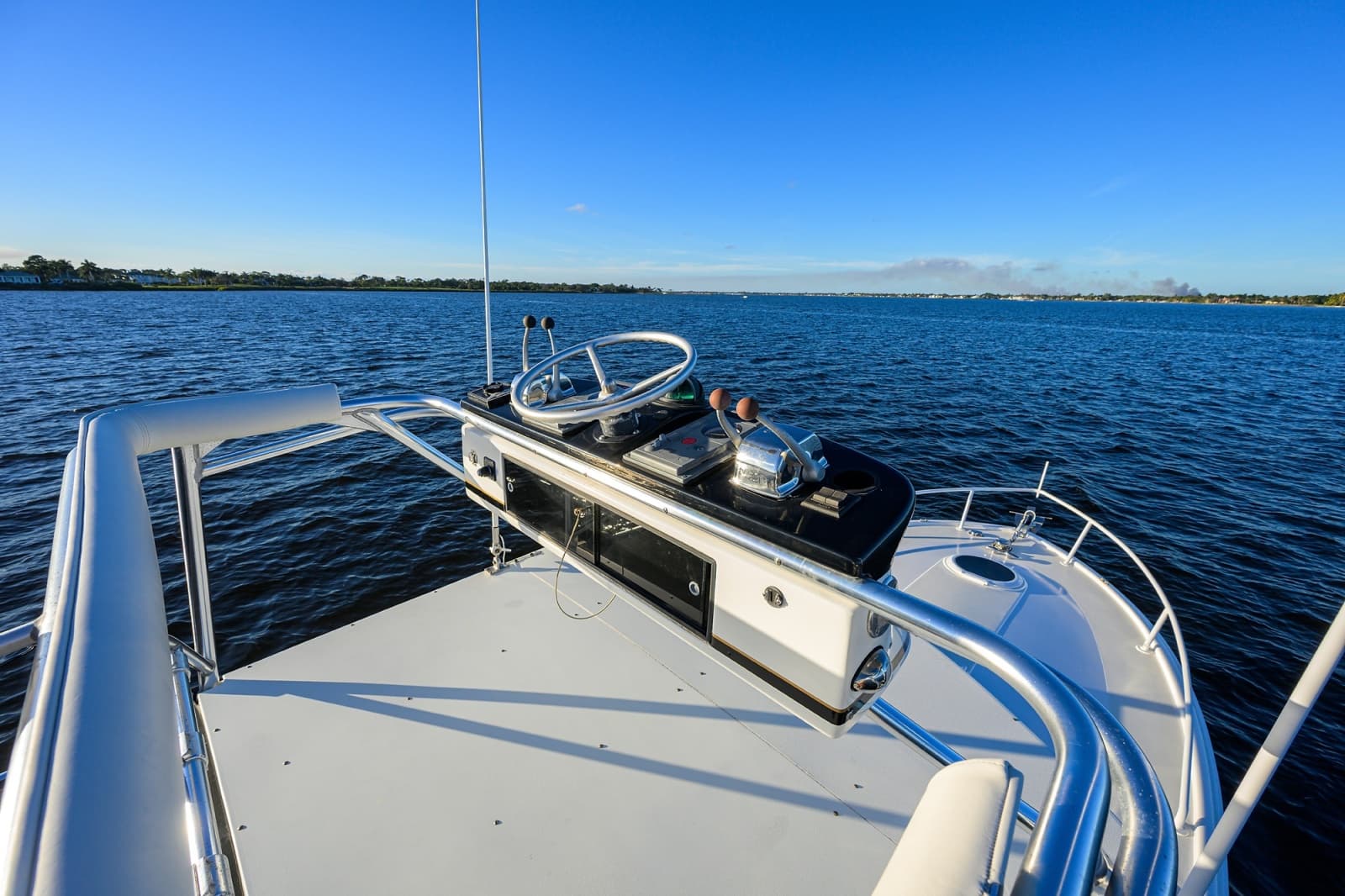 1998 Lazzara Yachts 28 Aura Tournament - Photo 30