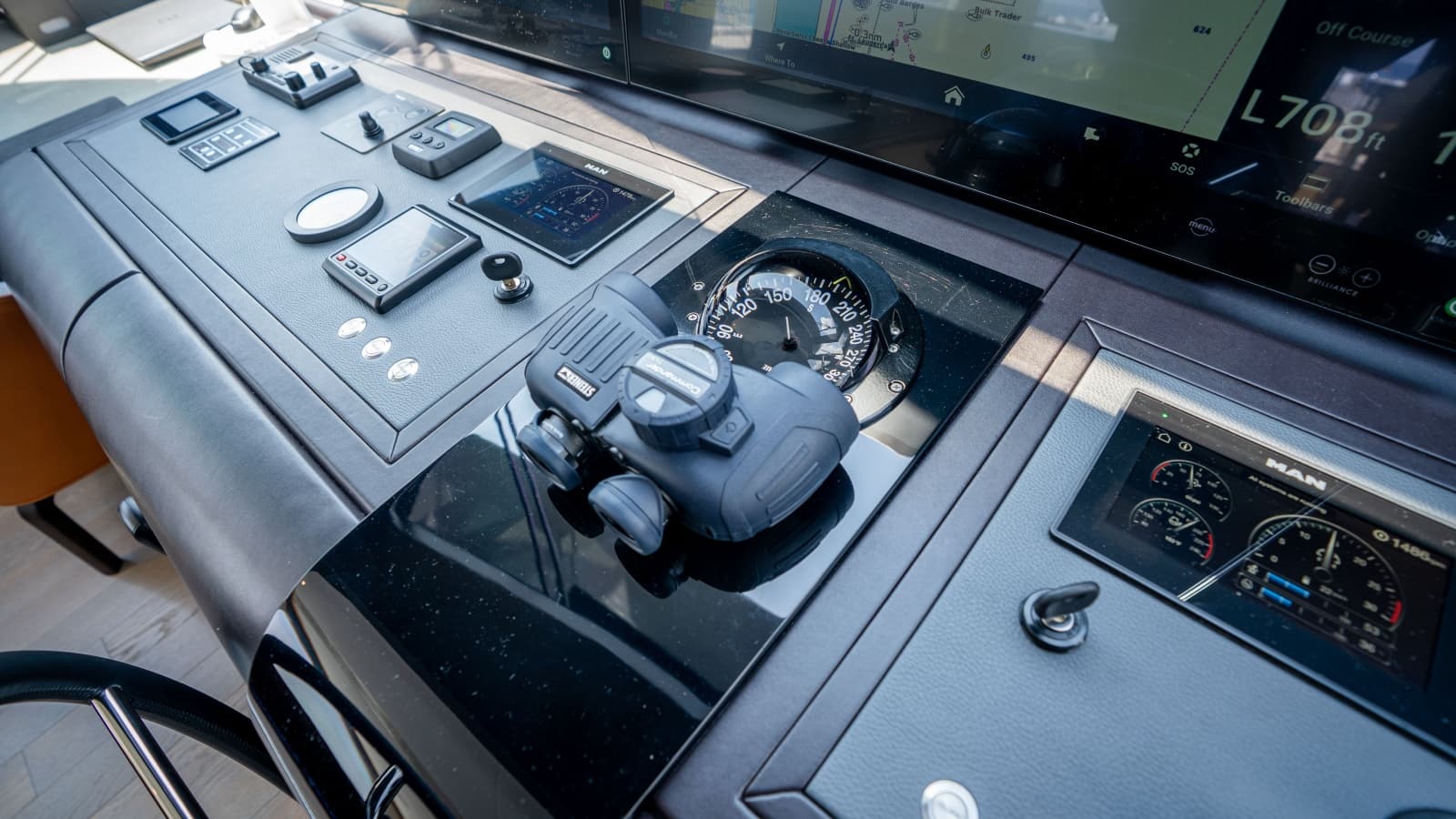 2025 Ocean Alexander 32L - Photo 46