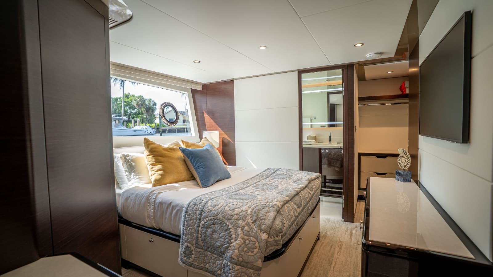 2025 Ocean Alexander 32L - Photo 72