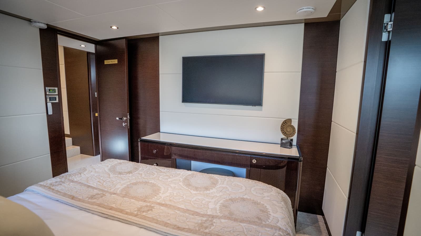 2025 Ocean Alexander 32L - Photo 77