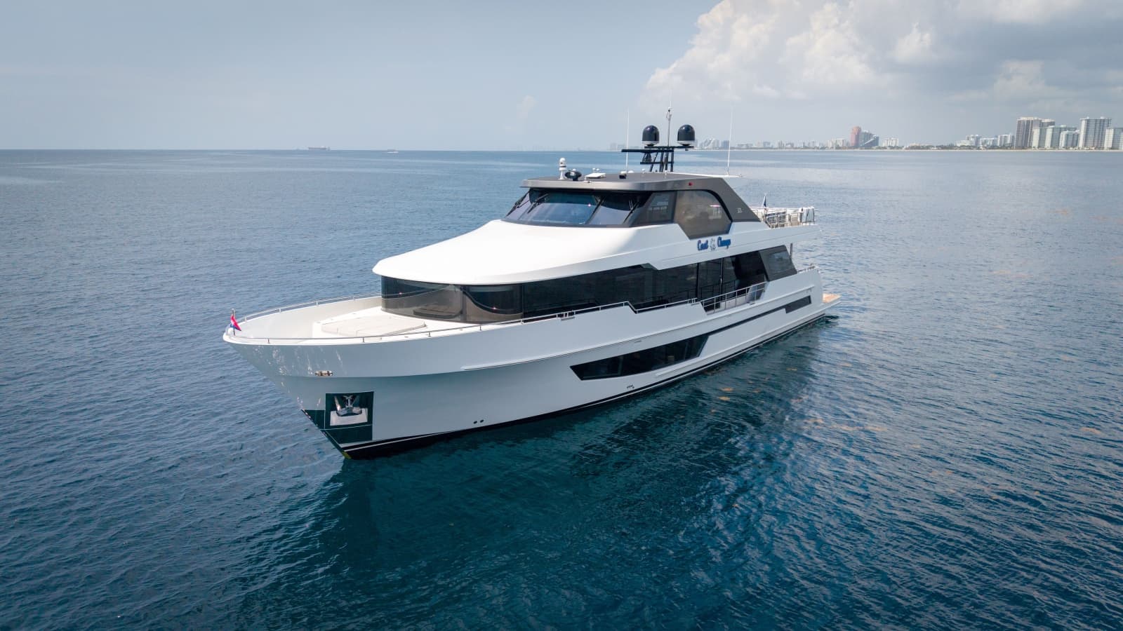 2025 Ocean Alexander 32L - Photo 4