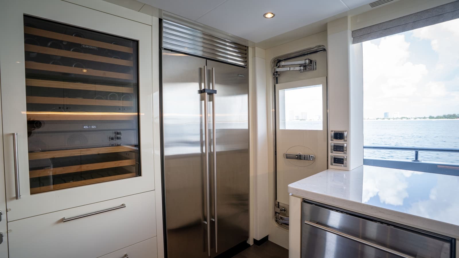 2025 Ocean Alexander 32L - Photo 54
