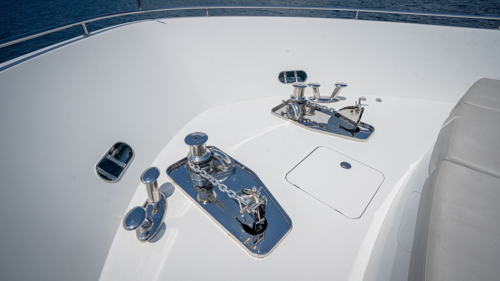 2025 Ocean Alexander 32L - Photo 30