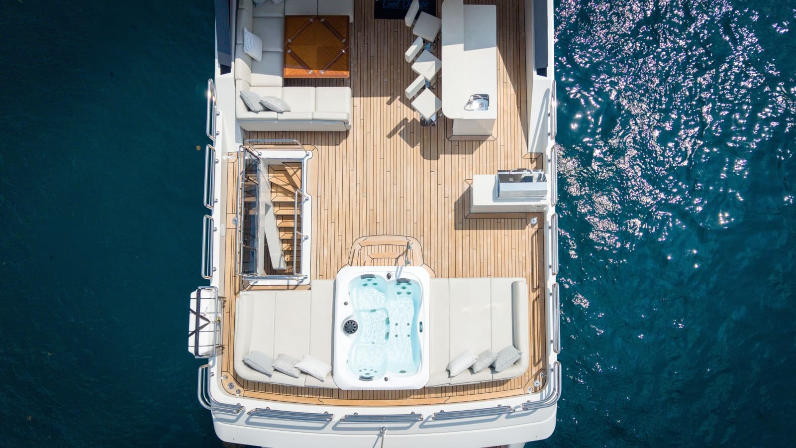 2025 Ocean Alexander 32L - Photo 9