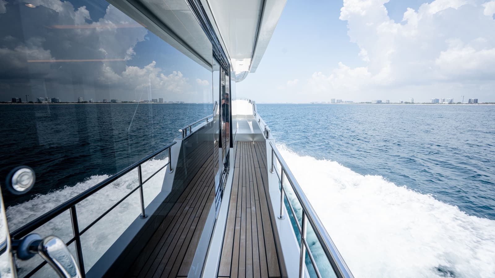 2025 Ocean Alexander 32L - Photo 27