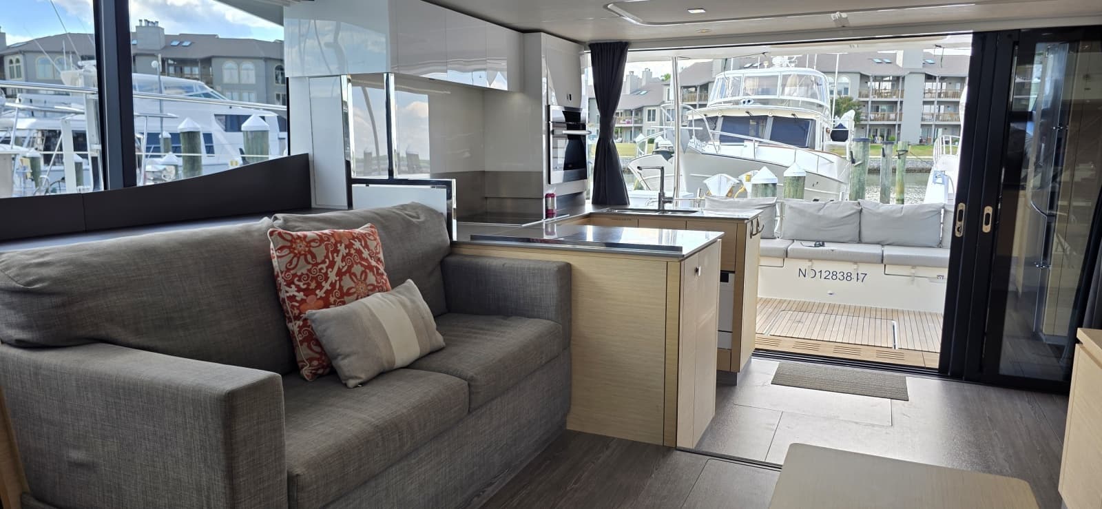 2018 Fountaine Pajot Motor Yacht 44 - Photo 32