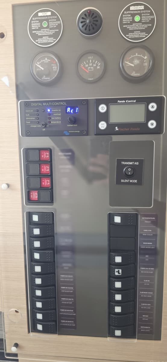 2018 Fountaine Pajot Motor Yacht 44 - Photo 57