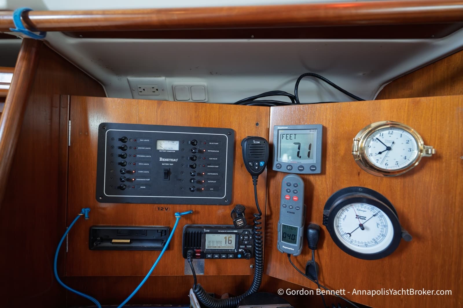 2001 Beneteau Oceanis 361 - Photo 36
