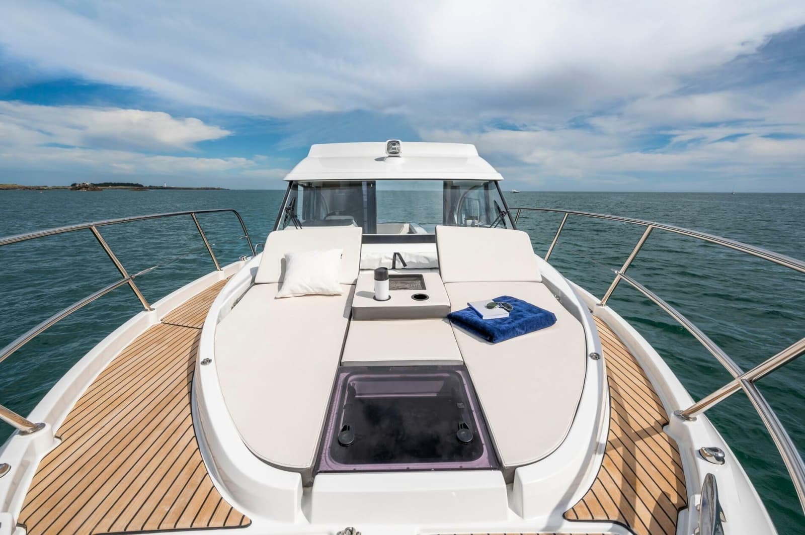 2027 Beneteau Antares 11 Coupe - Photo 8