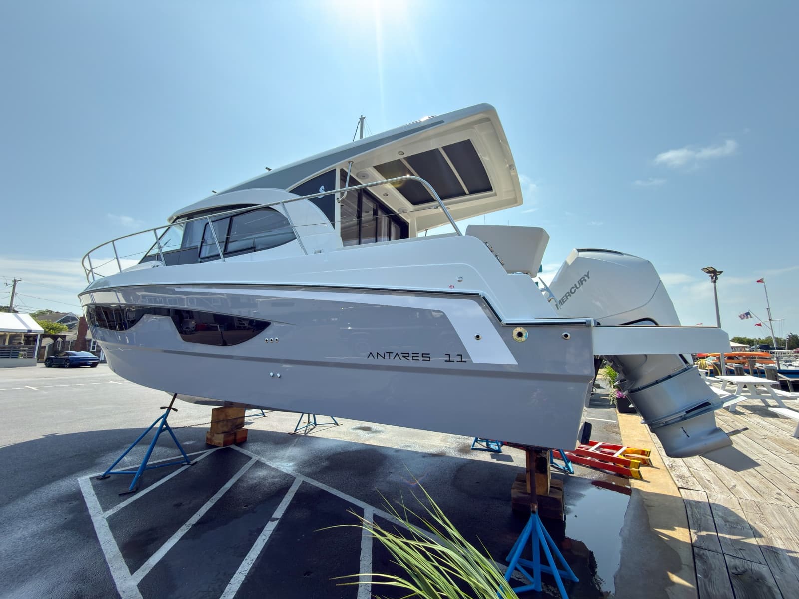 2027 Beneteau Antares 11 Coupe - Photo 2