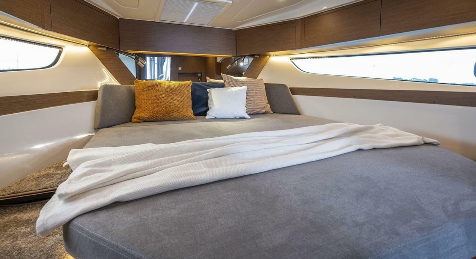 2027 Beneteau Antares 11 Coupe - Photo 16