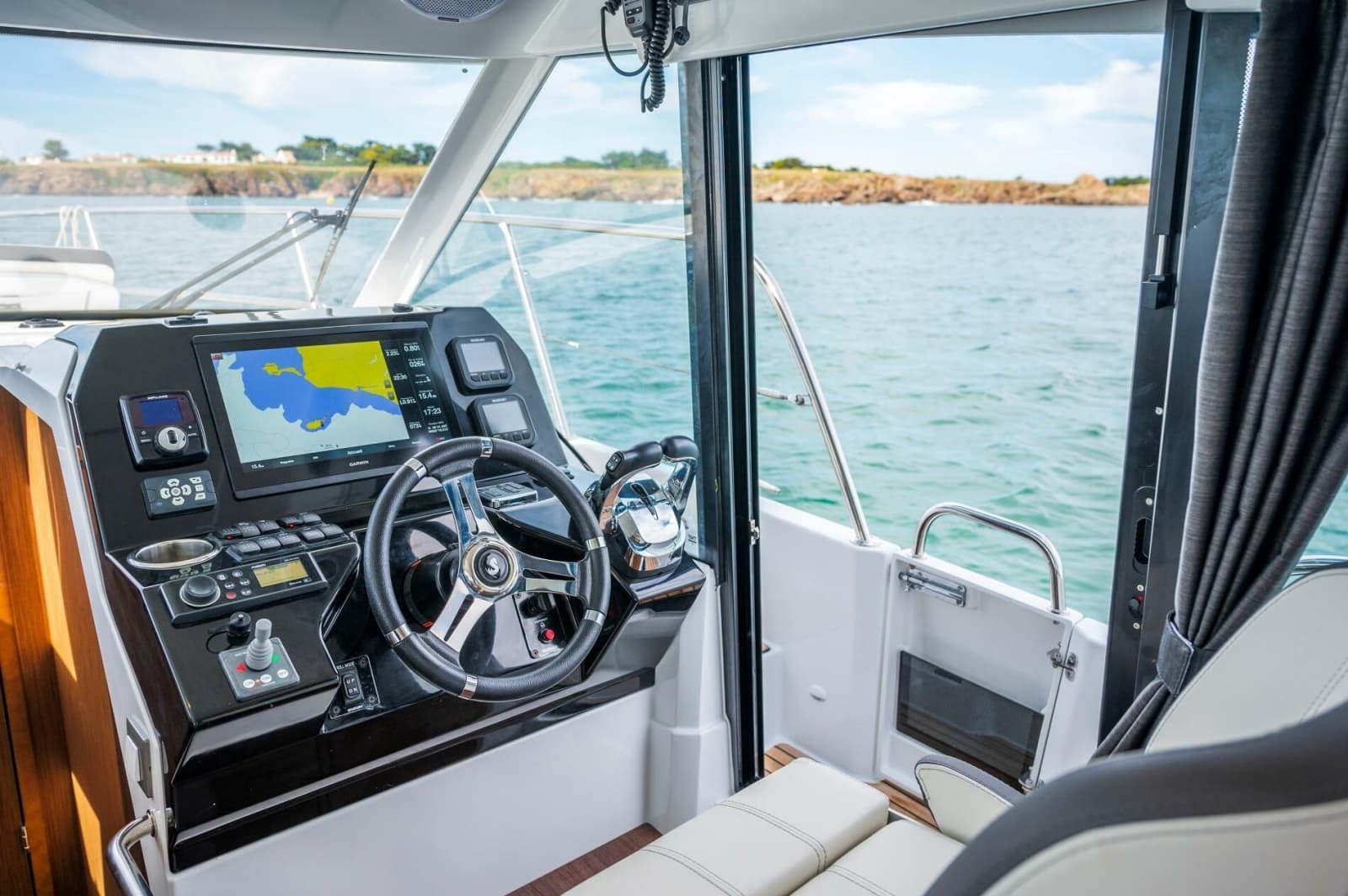 2027 Beneteau Antares 11 Coupe - Photo 6