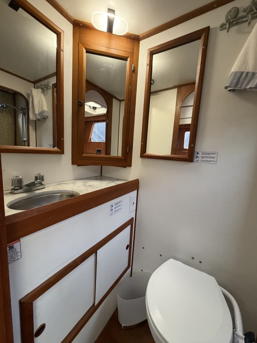 1988 Monk 36 Aft Cabin - Photo 21