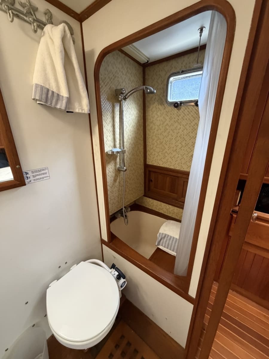 1988 Monk 36 Aft Cabin - Photo 20