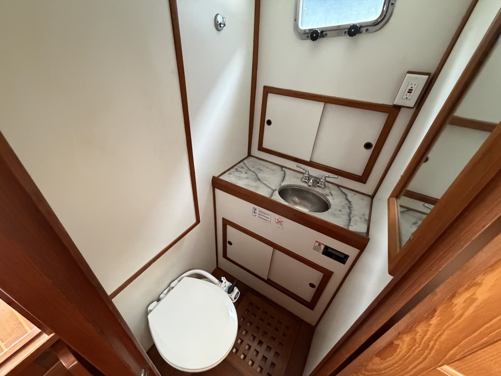 1988 Monk 36 Aft Cabin - Photo 16