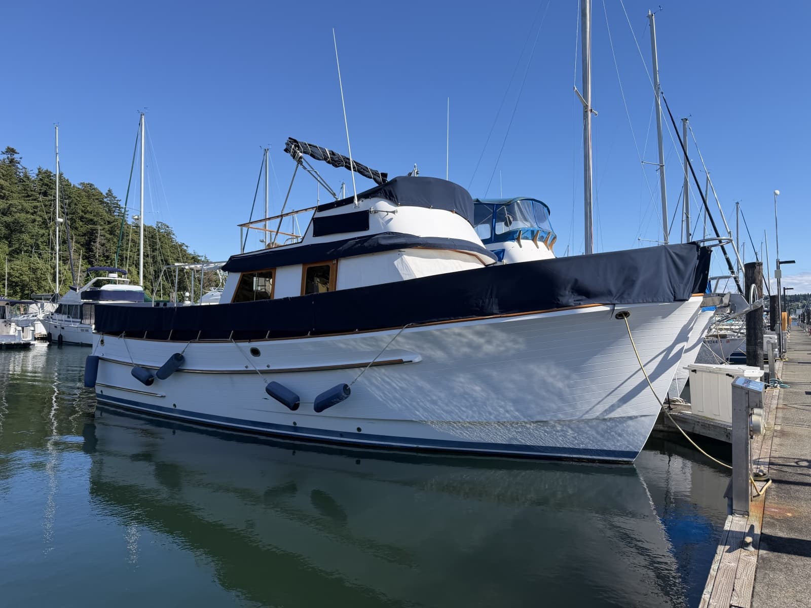 1988 Monk 36 Aft Cabin - Photo 2