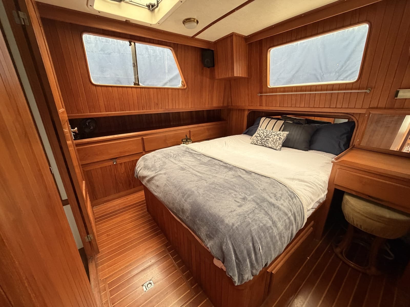 1988 Monk 36 Aft Cabin - Photo 18