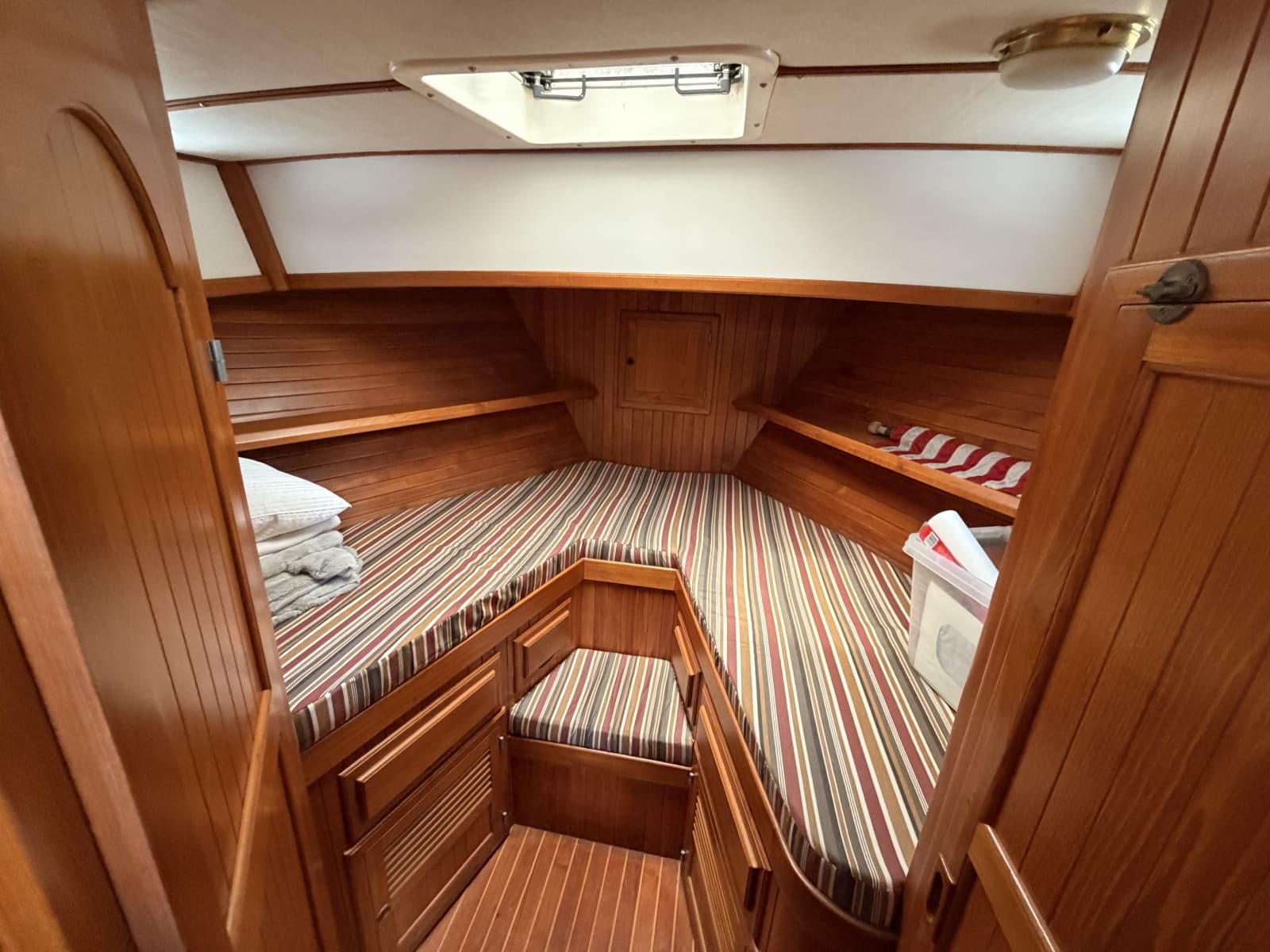 1988 Monk 36 Aft Cabin - Photo 13