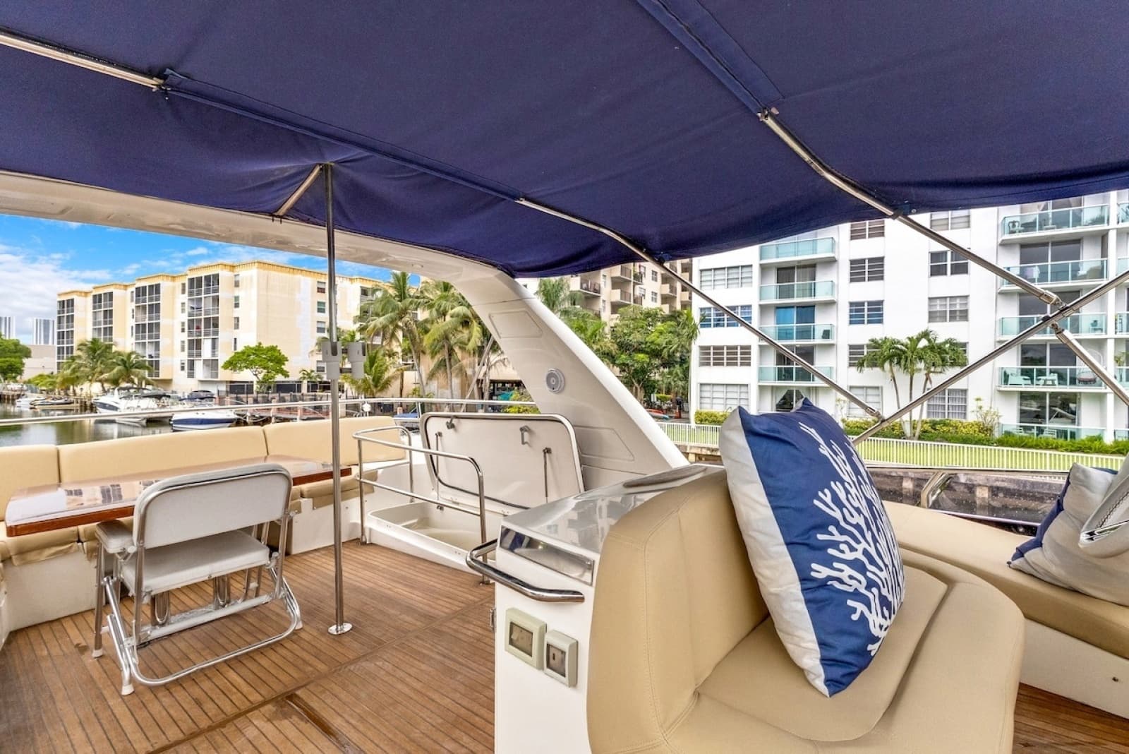 2011 Prestige 60 - Photo 27