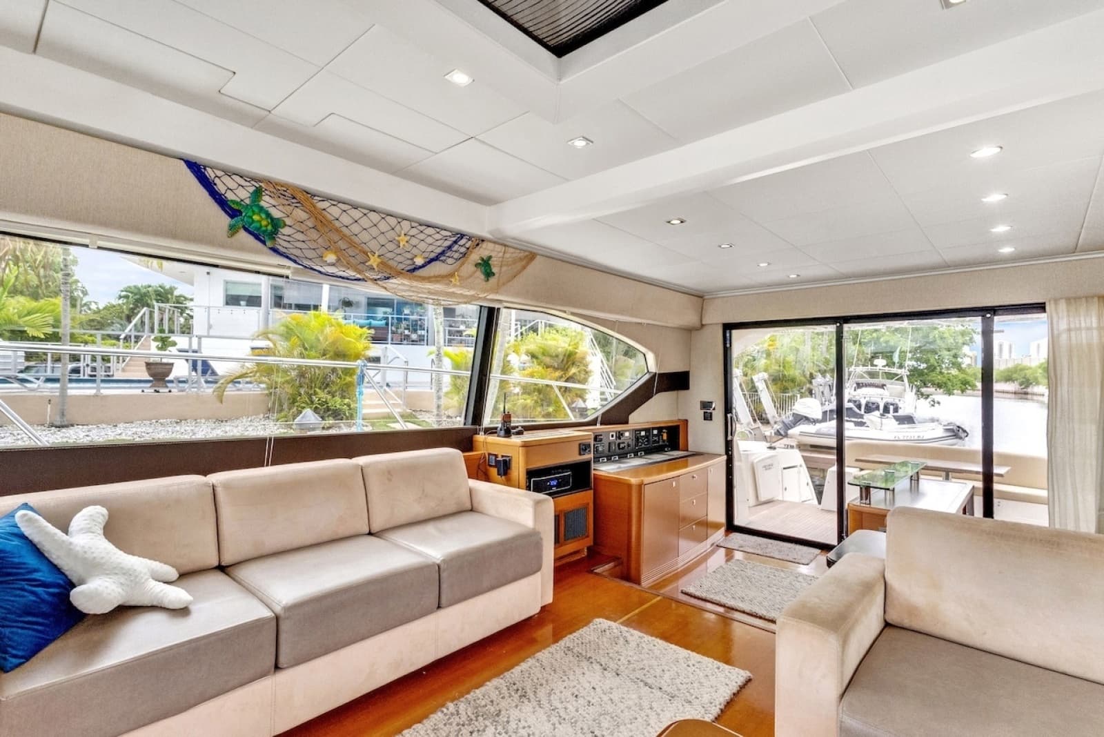 2011 Prestige 60 - Photo 46