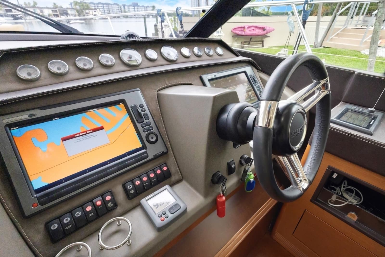2011 Prestige 60 - Photo 50