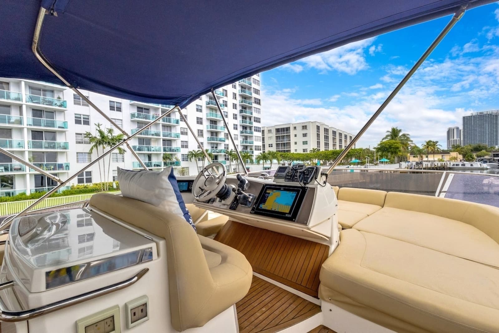 2011 Prestige 60 - Photo 22