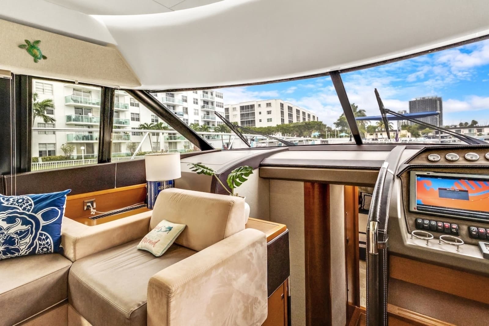 2011 Prestige 60 - Photo 53