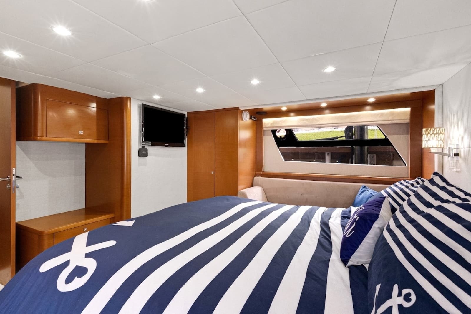 2011 Prestige 60 - Photo 65