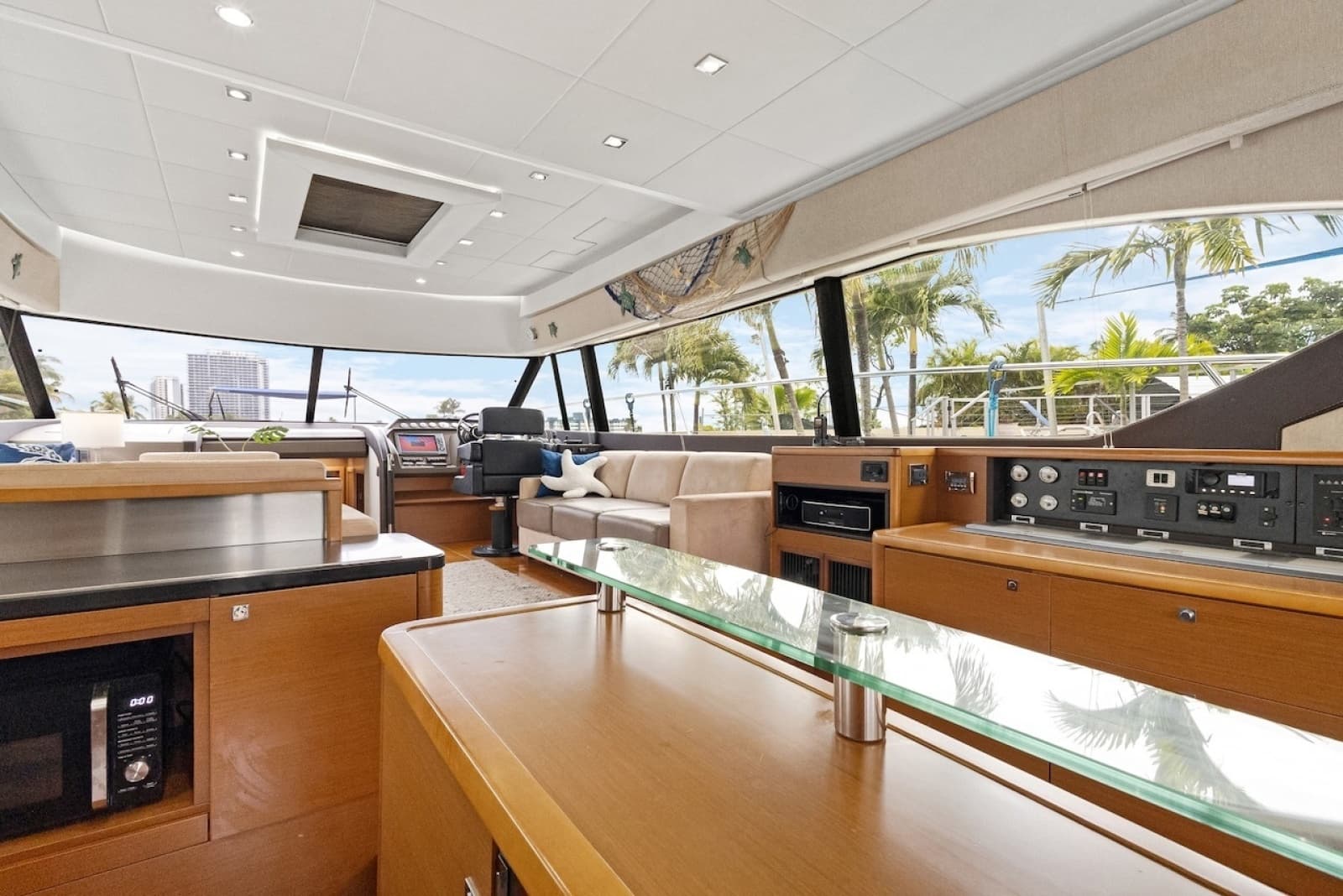 2011 Prestige 60 - Photo 40